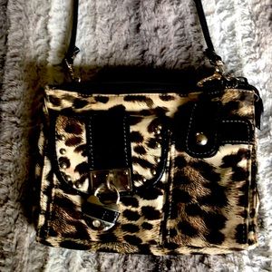 Small purse with many compartments